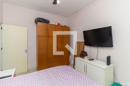 Casa à venda com 247m², 3 quartos e 2 vagasQuarto 2