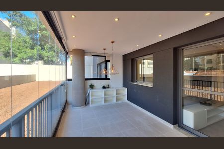 Apartamento à venda com 70m², 2 quartos e 1 vagaVaranda