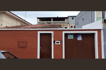 Casa à venda com 200m², 2 quartos e 2 vagasFachada
