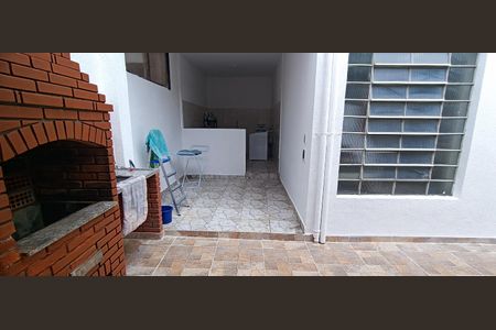 Casa à venda com 200m², 2 quartos e 2 vagasChurrasqueira