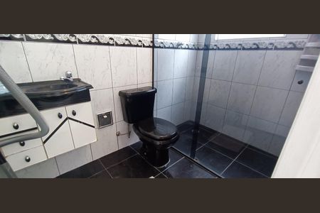 Casa à venda com 200m², 2 quartos e 2 vagasBanheiro Suíte 1 Casa 1