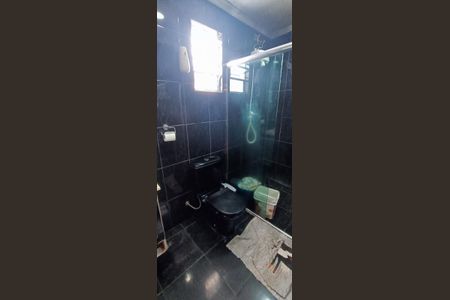 Casa à venda com 200m², 2 quartos e 2 vagasBanheiro Casa 2