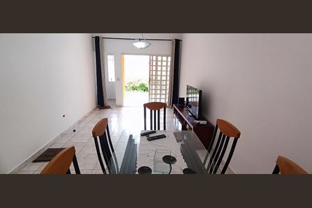 Casa à venda com 200m², 2 quartos e 2 vagasSala Casa 1