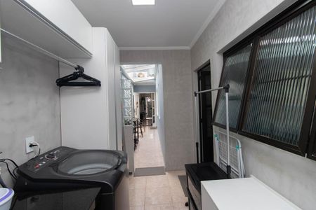 Casa à venda com 131m², 3 quartos e 2 vagas Casa à venda com 131m², 3 quartos e 2 vagasÁrea de Serviço