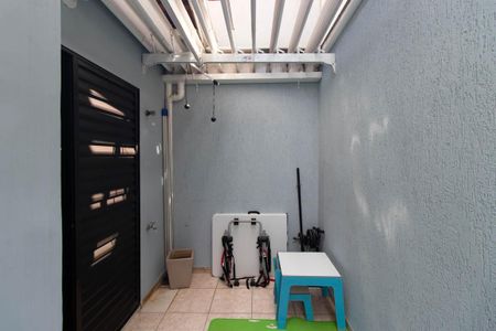 Casa à venda com 131m², 3 quartos e 2 vagas Casa à venda com 131m², 3 quartos e 2 vagasQuarto 3