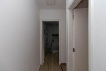 Casa à venda com 131m², 3 quartos e 2 vagas Casa à venda com 131m², 3 quartos e 2 vagasCorredor dos Quartos