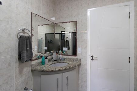 Casa à venda com 131m², 3 quartos e 2 vagas Casa à venda com 131m², 3 quartos e 2 vagasBanheiro do Quarto 1