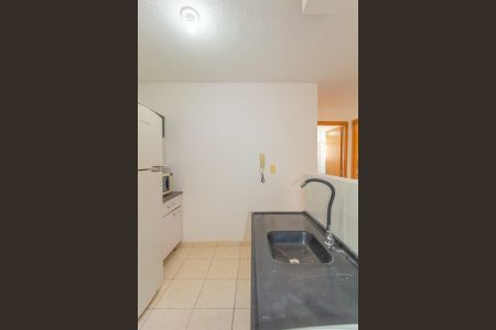 Apartamento para alugar com 45m², 2 quartos e 1 vaga Apartamento para alugar com 45m², 2 quartos e 1 vagaCozinha e Área de Serviço