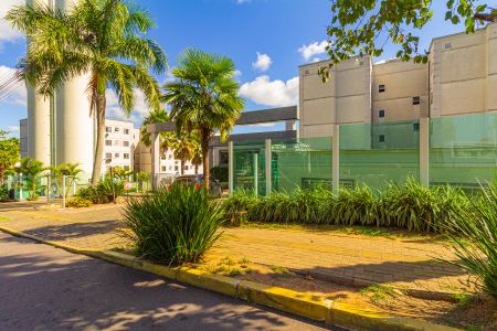 Apartamento para alugar com 45m², 2 quartos e 1 vaga Apartamento para alugar com 45m², 2 quartos e 1 vagaFachada e portaria