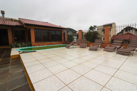 Casa à venda com 200m², 3 quartos e 2 vagasPiscina