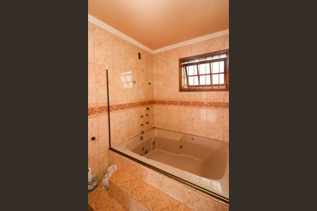 Casa à venda com 200m², 3 quartos e 2 vagasBanheiro da Suíte