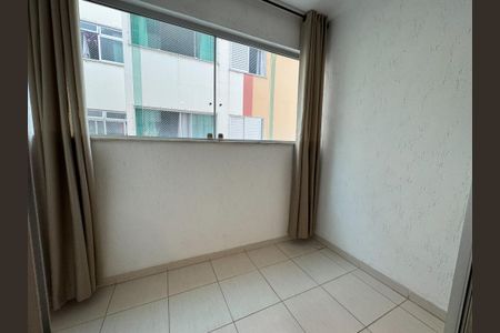 Sala de apartamento para alugar com 3 quartos, 62m² em Santa Monica, Belo Horizonte