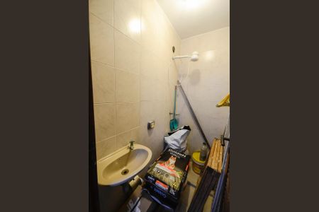 Casa à venda com 640m², 8 quartos e 3 vagas Casa à venda com 640m², 8 quartos e 3 vagasBanheiro de Serviço