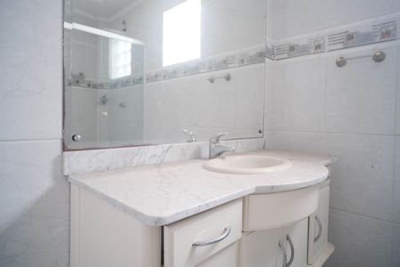 Casa à venda com 400m², 3 quartos e 5 vagasBanheiro 1