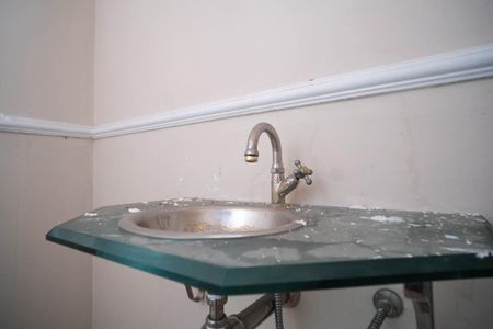 Casa à venda com 400m², 3 quartos e 5 vagasBanheiro 2