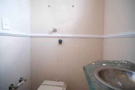 Casa à venda com 400m², 3 quartos e 5 vagasBanheiro 2