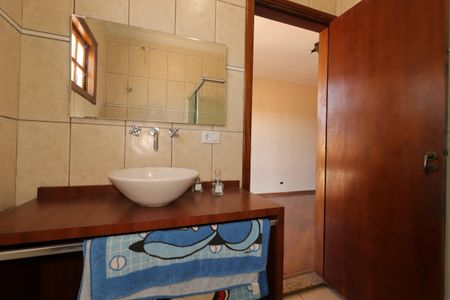 Casa à venda com 147m², 3 quartos e 2 vagasBanheiro da Suíte