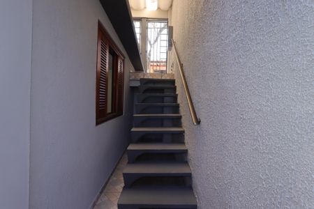 Casa à venda com 147m², 3 quartos e 2 vagasEscada para a Garagem