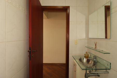 Casa à venda com 147m², 3 quartos e 2 vagasBanheiro Social
