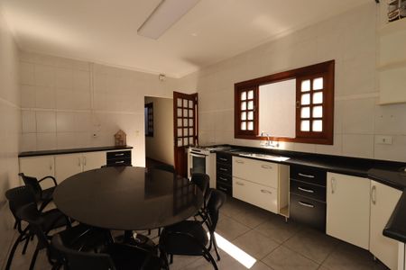Casa à venda com 147m², 3 quartos e 2 vagasCozinha