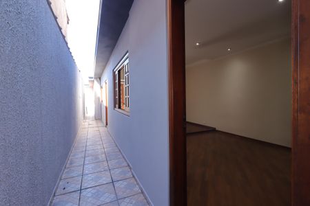 Casa à venda com 147m², 3 quartos e 2 vagasCorredor