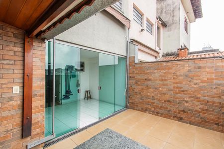 Casa à venda com 140m², 3 quartos e 5 vagas Casa à venda com 140m², 3 quartos e 5 vagasÁrea de Serviço