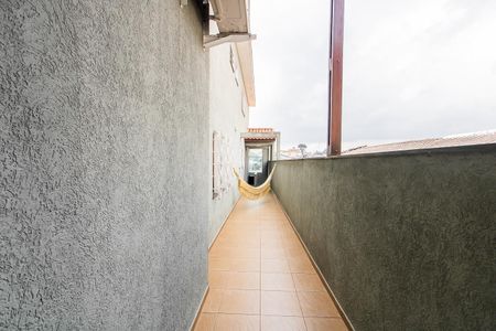 Casa à venda com 140m², 3 quartos e 5 vagas Casa à venda com 140m², 3 quartos e 5 vagasCorredor