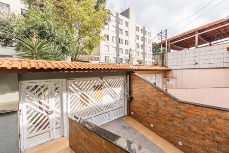Casa à venda com 140m², 3 quartos e 5 vagas Casa à venda com 140m², 3 quartos e 5 vagasEntrada
