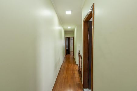 Casa à venda com 140m², 3 quartos e 5 vagas Casa à venda com 140m², 3 quartos e 5 vagasCorredor