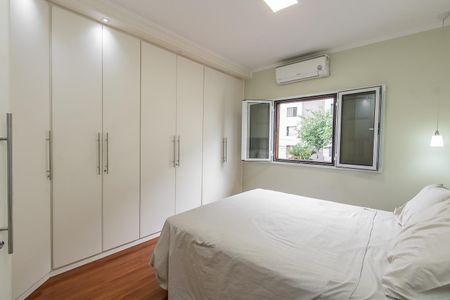 Casa à venda com 140m², 3 quartos e 5 vagas Casa à venda com 140m², 3 quartos e 5 vagasSuite