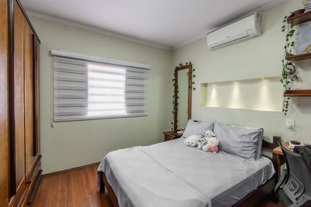 Casa à venda com 140m², 3 quartos e 5 vagas Casa à venda com 140m², 3 quartos e 5 vagasQuarto 1