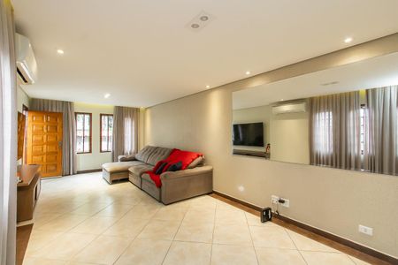 Casa à venda com 140m², 3 quartos e 5 vagas Casa à venda com 140m², 3 quartos e 5 vagasSala