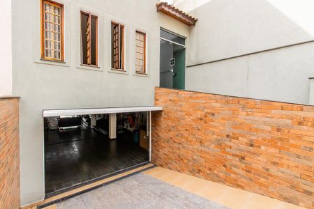 Casa à venda com 140m², 3 quartos e 5 vagas Casa à venda com 140m², 3 quartos e 5 vagasGaragem