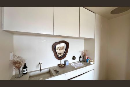 Apartamento para alugar com 66m², 1 quarto e 2 vagas Apartamento para alugar com 66m², 1 quarto e 2 vagasBanheiro da Suíte