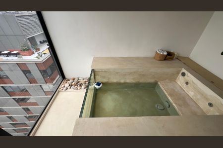 Apartamento para alugar com 66m², 1 quarto e 2 vagas Apartamento para alugar com 66m², 1 quarto e 2 vagasVaranda da sala/Piscina