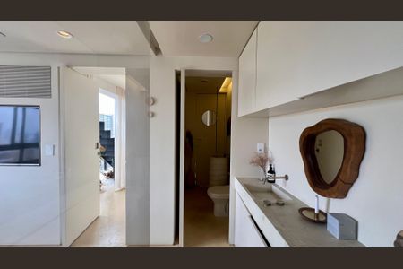 Apartamento para alugar com 66m², 1 quarto e 2 vagas Apartamento para alugar com 66m², 1 quarto e 2 vagasBanheiro da Suíte