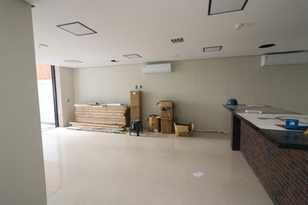 Apartamento à venda com 200m², 3 quartos e 3 vagas Apartamento à venda com 200m², 3 quartos e 3 vagasÁrea comum - Salão de festas