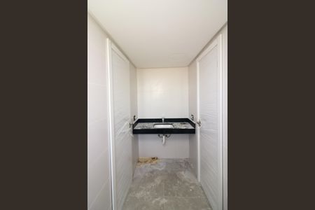 Apartamento à venda com 200m², 3 quartos e 3 vagas Apartamento à venda com 200m², 3 quartos e 3 vagasBanheiro da Suíte 2