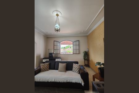 Casa à venda com 502m², 5 quartos e 4 vagasSala 1