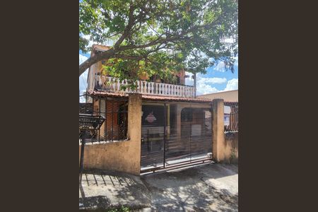 Casa à venda com 502m², 5 quartos e 4 vagasFachada