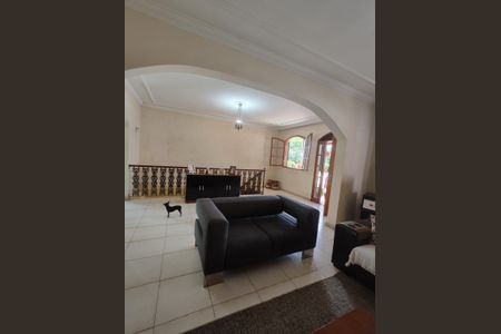 Casa à venda com 502m², 5 quartos e 4 vagasSala 1