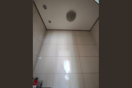 Casa à venda com 502m², 5 quartos e 4 vagasBanheiro 1