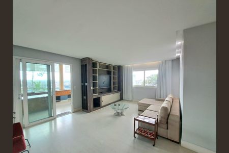 Casa para alugar com 350m², 3 quartos e 8 vagas Casa para alugar com 350m², 3 quartos e 8 vagasSala