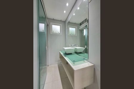 Casa para alugar com 350m², 3 quartos e 8 vagas Casa para alugar com 350m², 3 quartos e 8 vagasLavabo