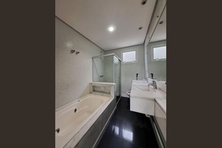 Casa para alugar com 350m², 3 quartos e 8 vagas Casa para alugar com 350m², 3 quartos e 8 vagasQuarto 1 banheiro