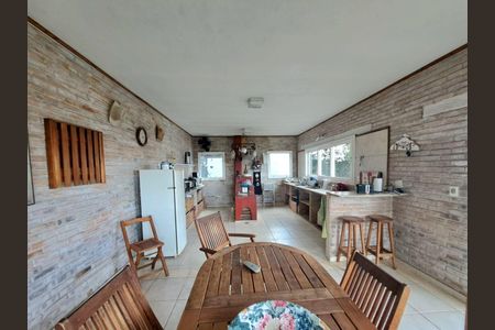 Casa para alugar com 350m², 3 quartos e 8 vagas Casa para alugar com 350m², 3 quartos e 8 vagasCozinha
