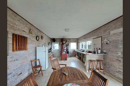 Casa para alugar com 350m², 3 quartos e 8 vagas Casa para alugar com 350m², 3 quartos e 8 vagasCozinha