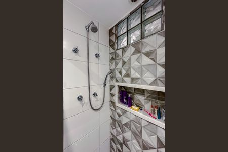 Apartamento à venda com 68m², 2 quartos e 2 vagasBanheiro