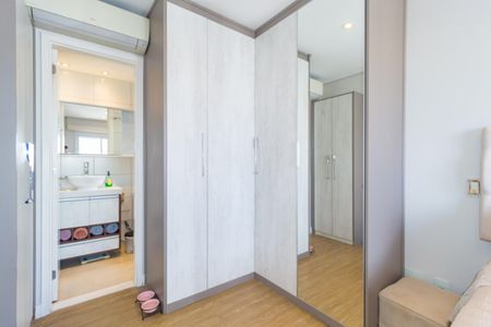 Apartamento à venda com 68m², 2 quartos e 2 vagasSuíte