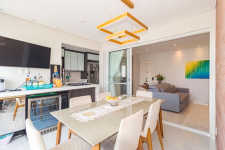 Apartamento à venda com 68m², 2 quartos e 2 vagasVaranda